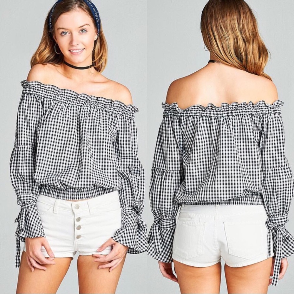 Active USA Off shoulder top - Picture 1 of 7